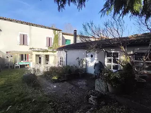 Maison vente à Confolens, Saint-laurent-de-céris