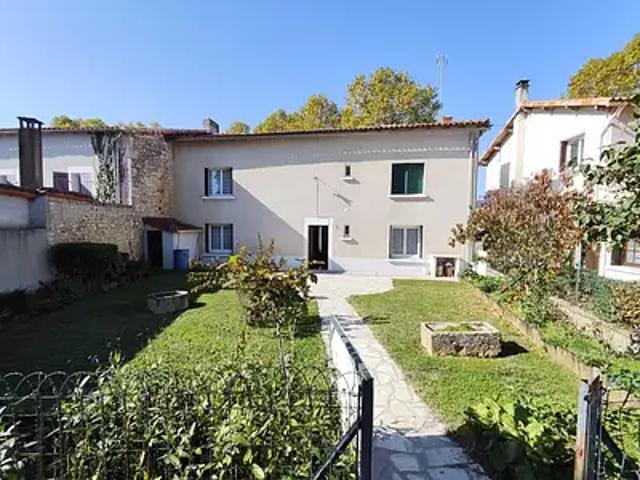 Maison vente à Confolens, Saint-laurent-de-céris