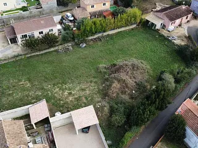 Terrain vente à Saint-Geniès-de-Comolas, Gard