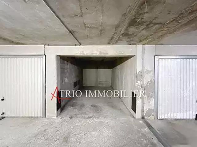 Garage location à Saint-Laurent-du-Var, Alpes-Maritimes