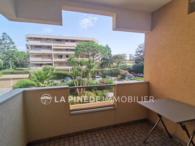 Studio location à Saint-Laurent-du-Var, Alpes-Maritimes