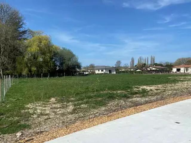 Terrain vente à Lesparre-Médoc, Saint-laurent-médoc