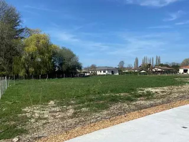 Terrain vente à Lesparre-Médoc, Saint-laurent-médoc