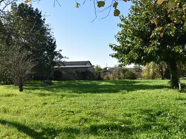 Terrain vente à Lesparre-Médoc, Saint-laurent-médoc