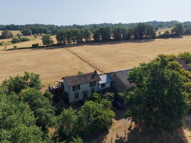 Maison vente à Rochechouart, Saint-laurent-sur-gorre