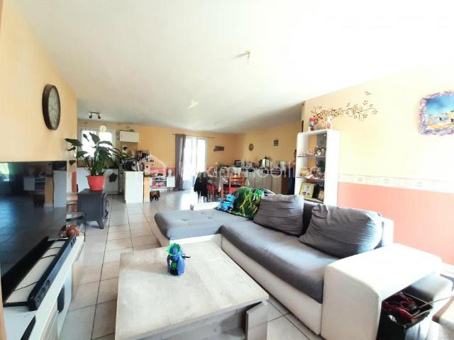 Maison vente à Rochechouart, Saint-laurent-sur-gorre
