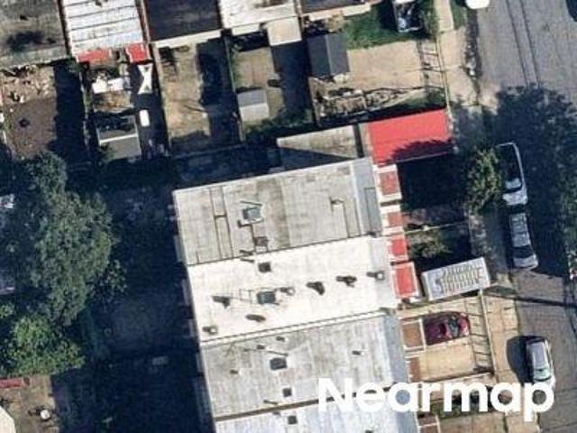 House for sale in The Bronx, Arverne