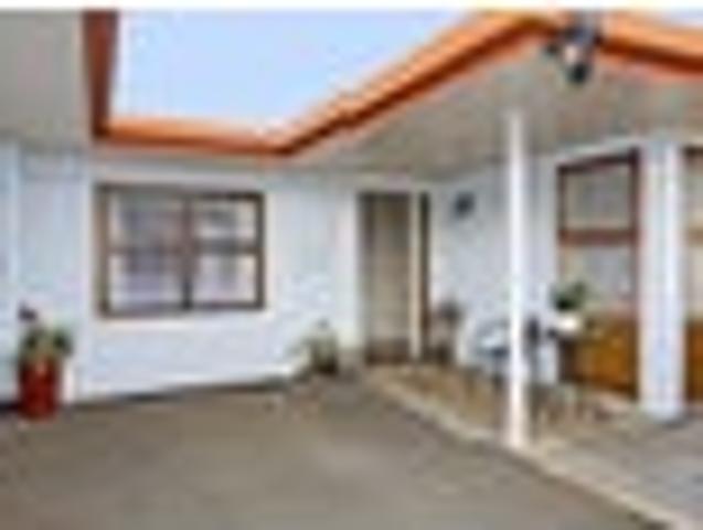 Townhouse for rent in Hastings