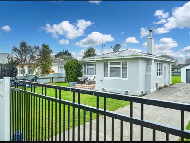 House for rent in Stortford Lodge, Hastings