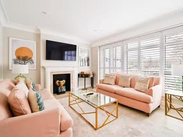 Apartment for rent in Chelsea, Greater London