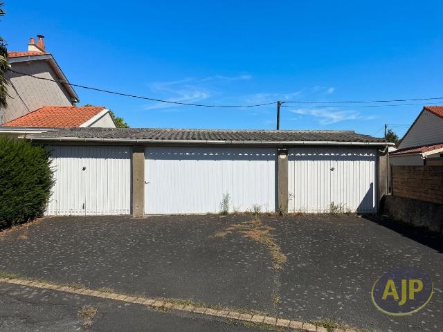 Garage vente à Cholet, Saint-macaire-en-mauges