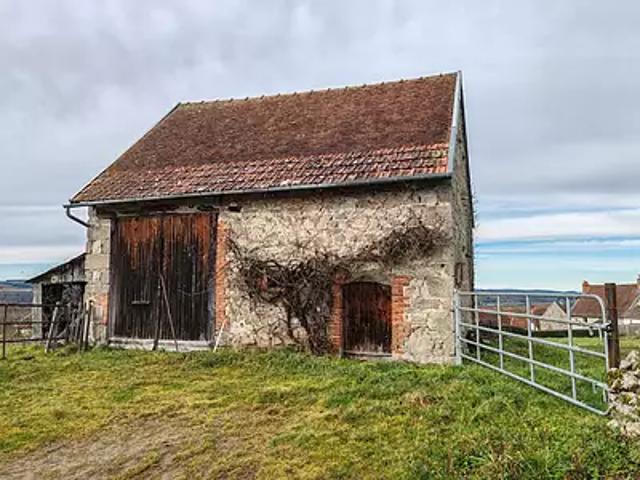 Terrain vente à Aubusson, Saint-maixant