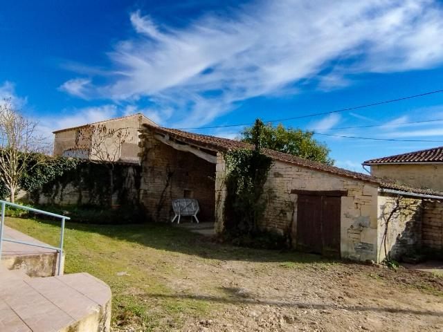 Maison vente à Saint-Jean-d'Angély, Saint-mandé-sur-brédoire