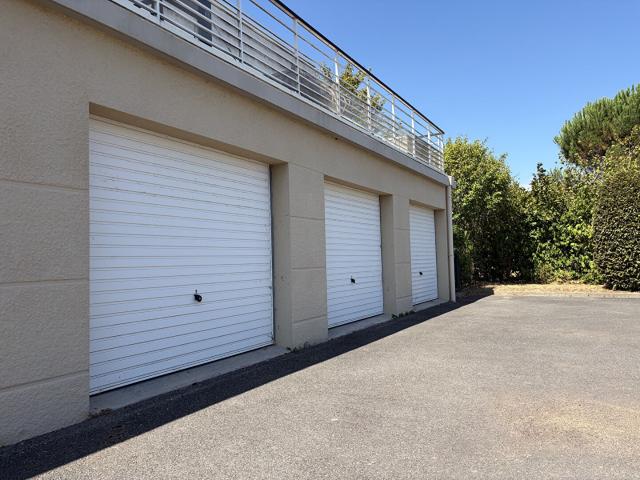 Garage vente à Saint-Nazaire, Saint-nazaire