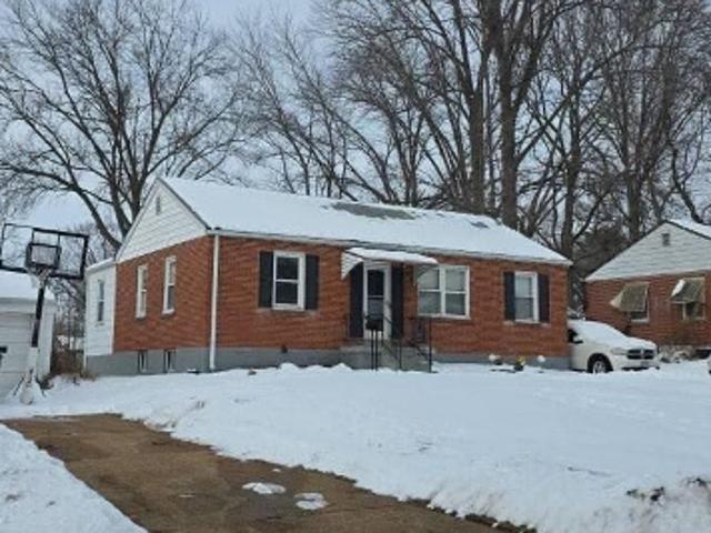 House for sale in Duchesne, Florissant