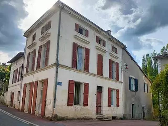 Maison vente à Nontron, Saint-martial-de-valette