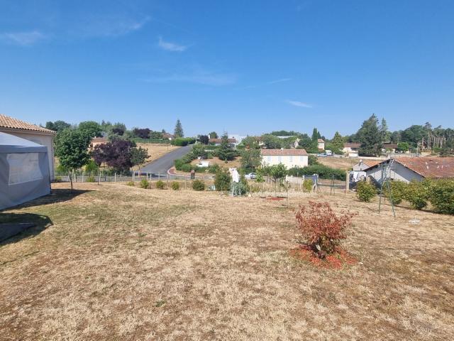 Maison vente à Nontron, Saint-martial-de-valette
