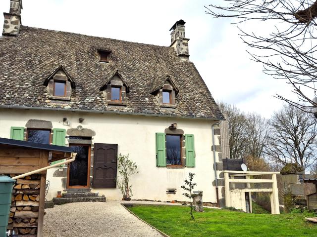 Maison vente à Mauriac, Saint-martin-cantalès
