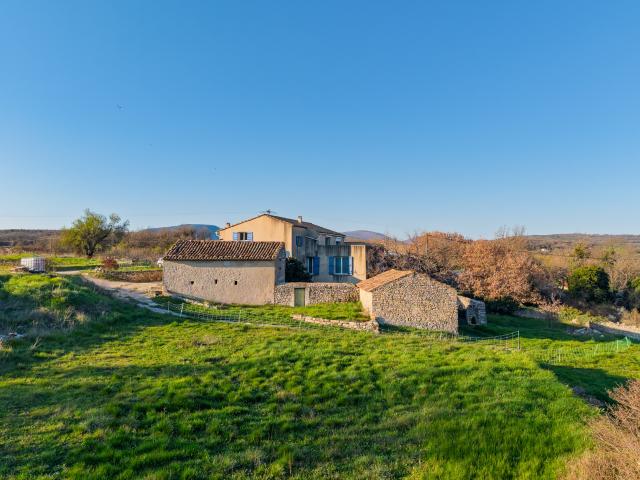 Ferme vente à Apt, Saint-martin-de-castillon