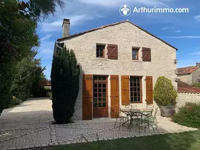Maison vente à Saint-Jean-d'Angély, La Brousse