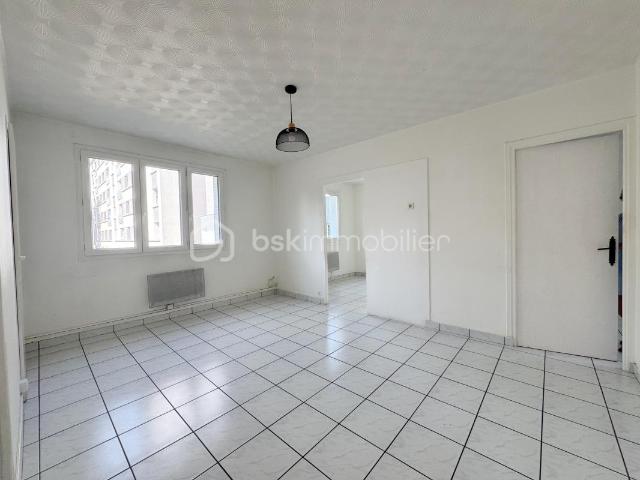Appartement vente à Le Village, Saint-Martin-d'Hères