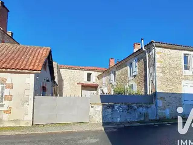 Maison vente à Fontenay-le-Comte, Saint-martin-lars-en-sainte-hermine