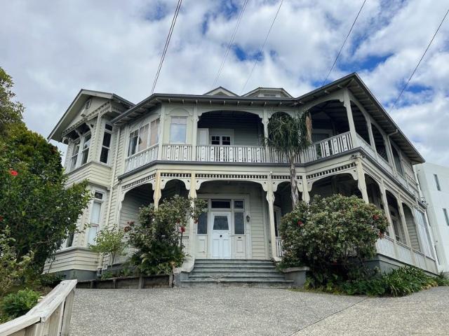 Apartment for rent in Three Lamps, Auckland