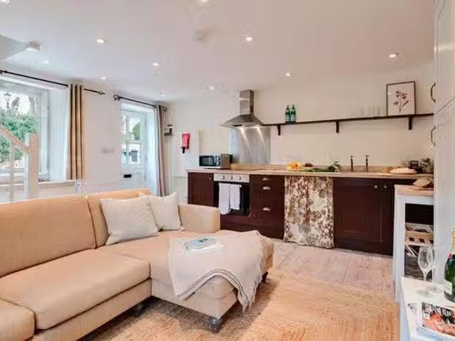 Apartment for rent in Ham Butts, School House