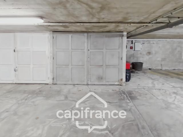 Garage vente à Saint-Maur-des-Fossés, Val-de-Marne