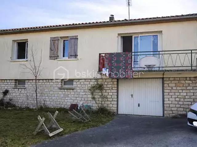 Maison vente à Confolens, Saint-maurice-des-lions