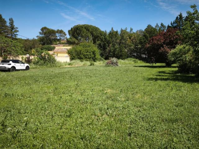 Terrain vente à Brignoles, Saint-maximin-la-sainte-baume