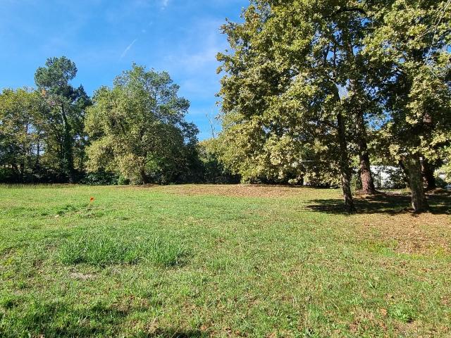 Terrain vente à Bordeaux, Saint-médard-en-jalles