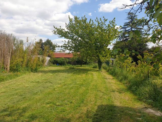 Terrain vente à Saint-même-les-carrières