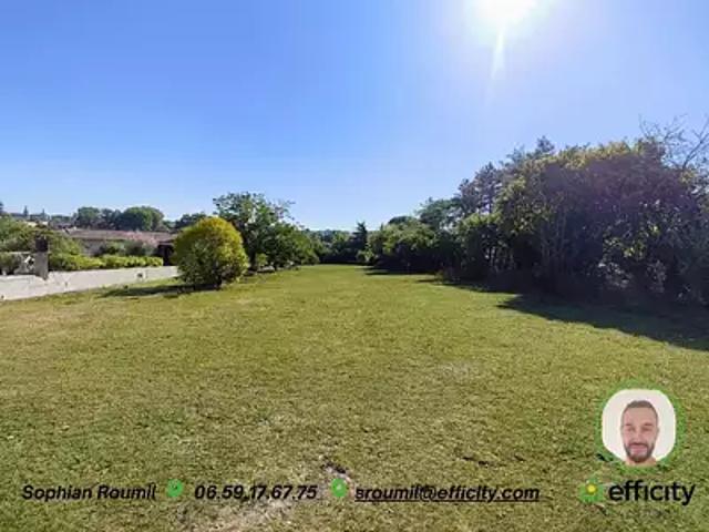 Terrain vente à Champ de l'Épine, La Couronne