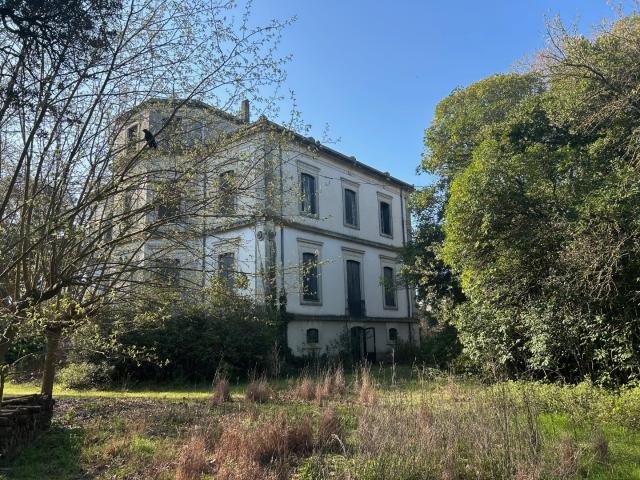 Château vente à Saint-Nazaire-de-Pézan, Hérault