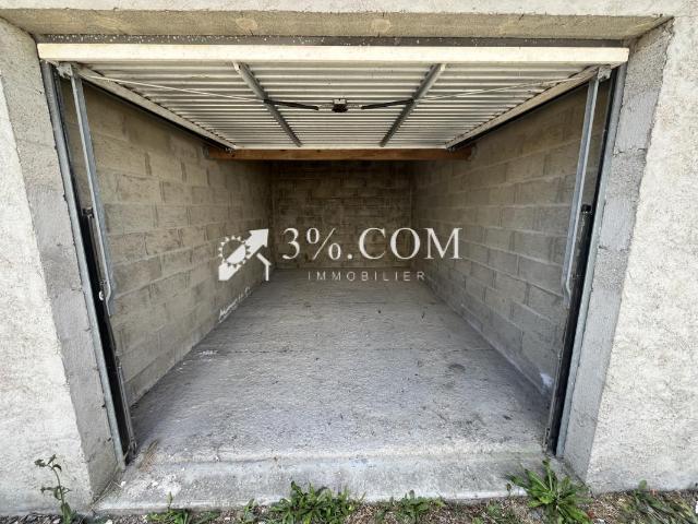 Garage vente à Saint-Nazaire, Saint-nazaire