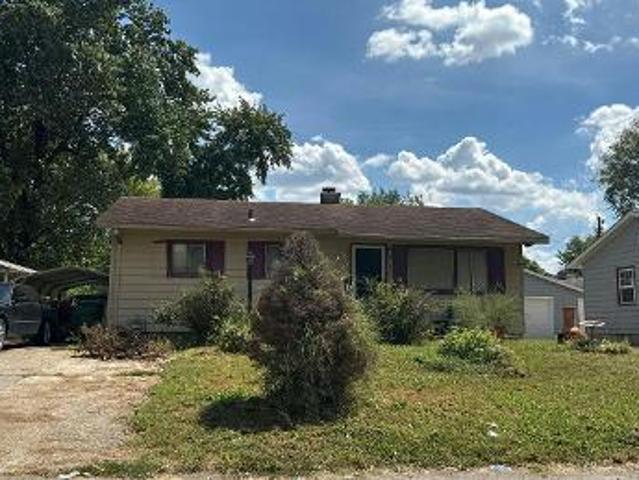 House for sale in East Saint Louis, Illinois