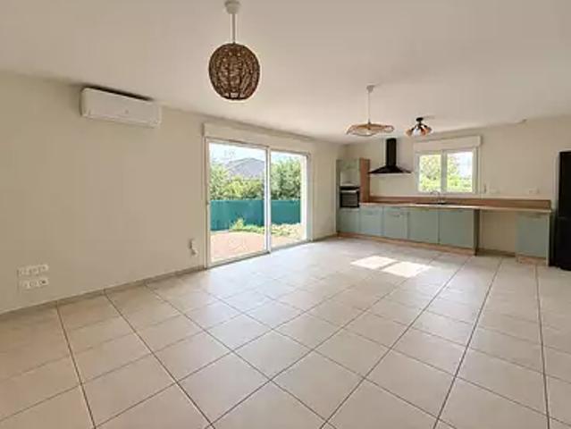Maison location à Saint-Nizier-sous-Charlieu, Loire