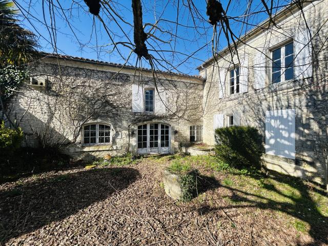 Maison vente à Cognac, Saint-palais-du-né