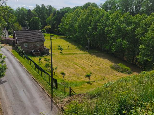 Garage vente à Brive-la-Gaillarde, Saint-pantaléon-de-larche