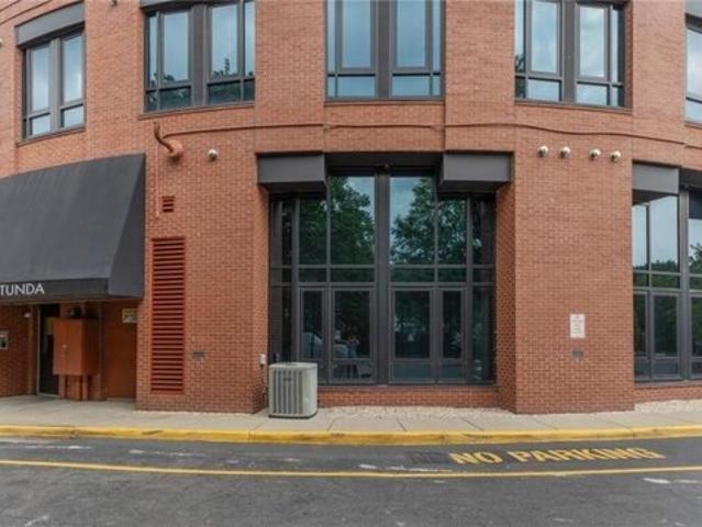 Condo for sale in Norfolk
