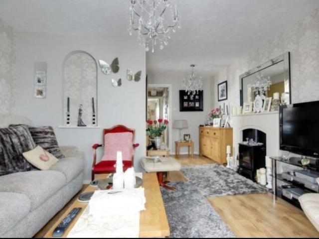 House for rent in Bowes, Greater London