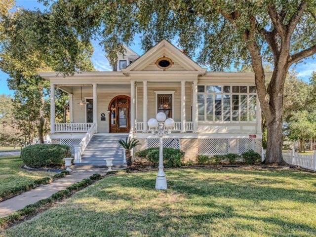 House for sale in Gonzales