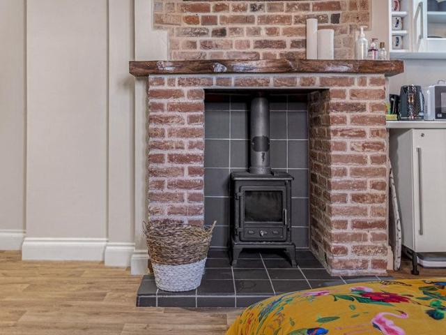 Studio for rent in St. Mildred's, The Bridge