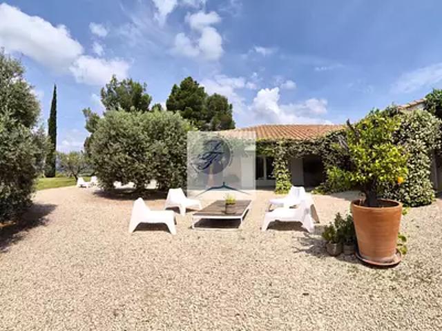 Maison vente à Carpentras, Saint-pierre-de-vassols