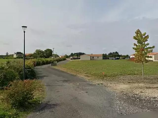 Terrain vente à Montmorillon, Saint-pierre-d'exideuil