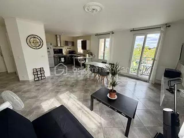 Appartement vente à Saint-Pierre-du-Perray, Essonne