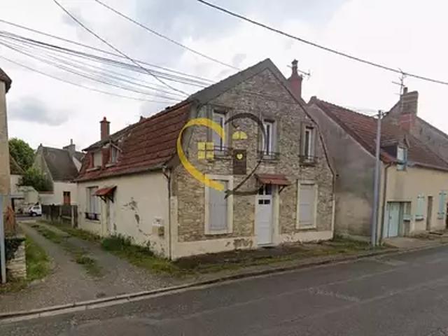 Maison vente à Faubourg de Livry, Saint-Pierre-le-Moûtier