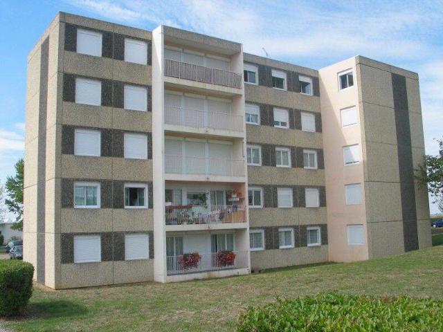Appartement location à Faubourg de Moulins, Saint-Pierre-le-Moûtier