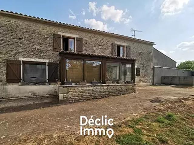 Maison vente à Fontenay-le-Comte, Saint-pierre-le-vieux